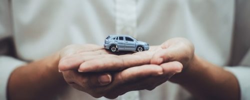 ieķīlāts auto